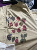 Chicmy-Aesthetic Fruit Berry Species Graphic T-shirt Fashion Cotton Tee Fruit Lover Blueberry Shirt with Cute Strawberry Cute Berry Top