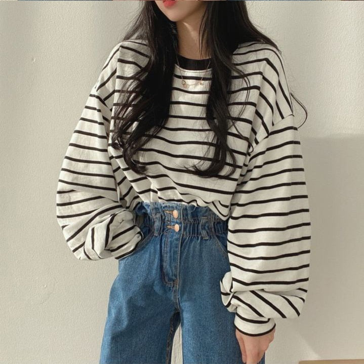 Chicmy Korean Women Tops Loose Autumn Striped T-Shirt Lantern-Sleeved Casual O Neck Tops Female Vintage Fashion Street Bottoming Shirt