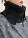 Chicmy-3 Colors Simple High-Neck Asymmetric Knitted Scarf